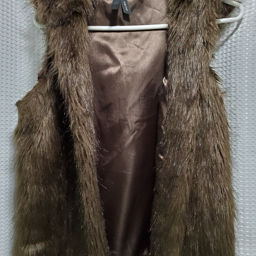 WILLI SMITH faux fur vest 🐻